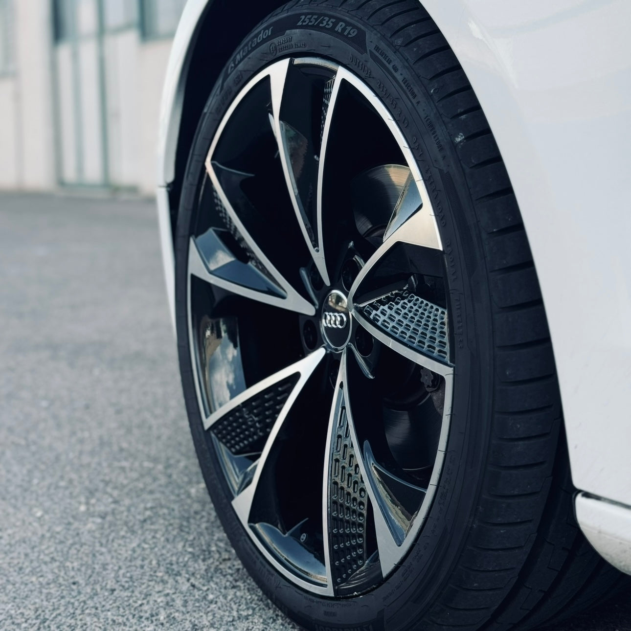 CERCHI RS7 19" NERI E DIAMANTATI