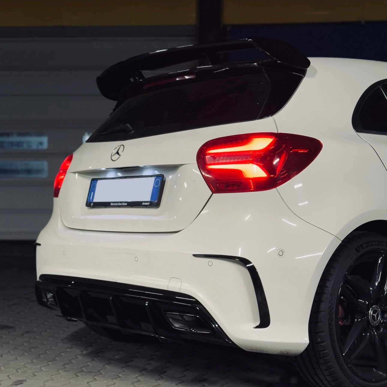 FLAPS PARAURTI POSTERIORE CLASSE A 2012-2018 AMG