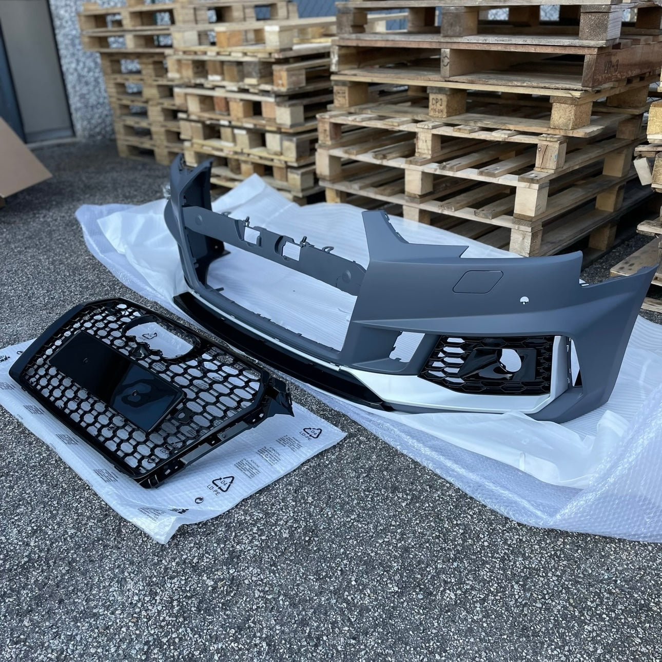 PARAURTI A4 B9 2016-2019 TIPO RS4 V2