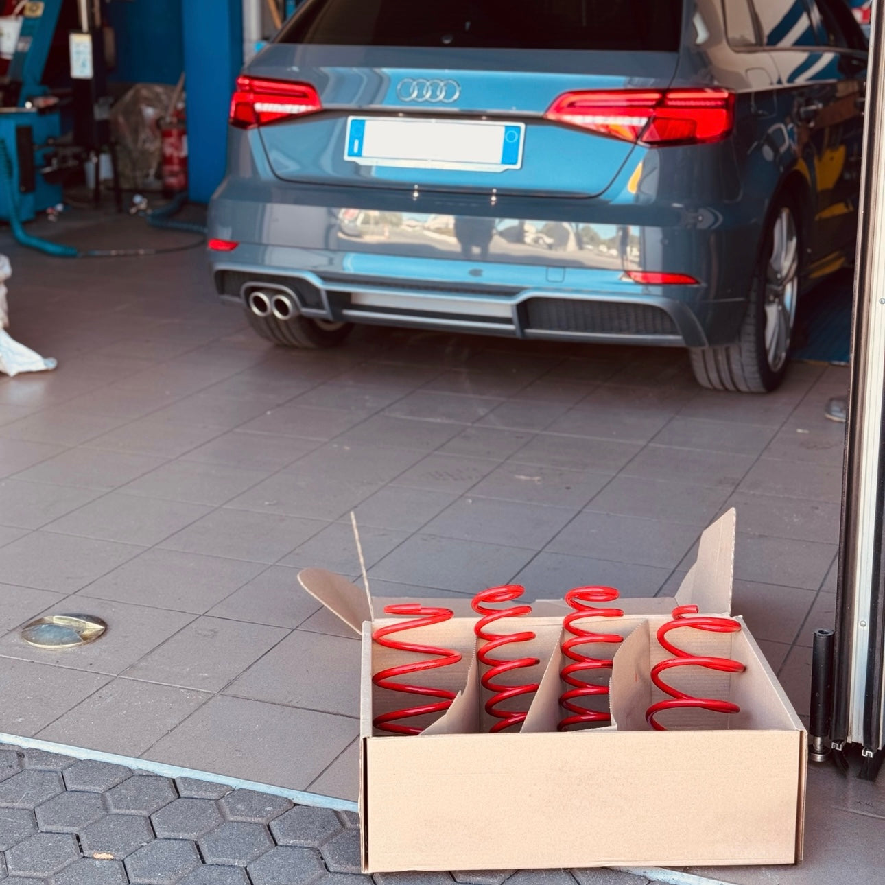 MOLLE DI ABBASSAMENTO -40 MM AUDI A3 8V 1.4 TFSI / 1.4 TSI / 1.5 TFSI / 1.8 TFSI MTS