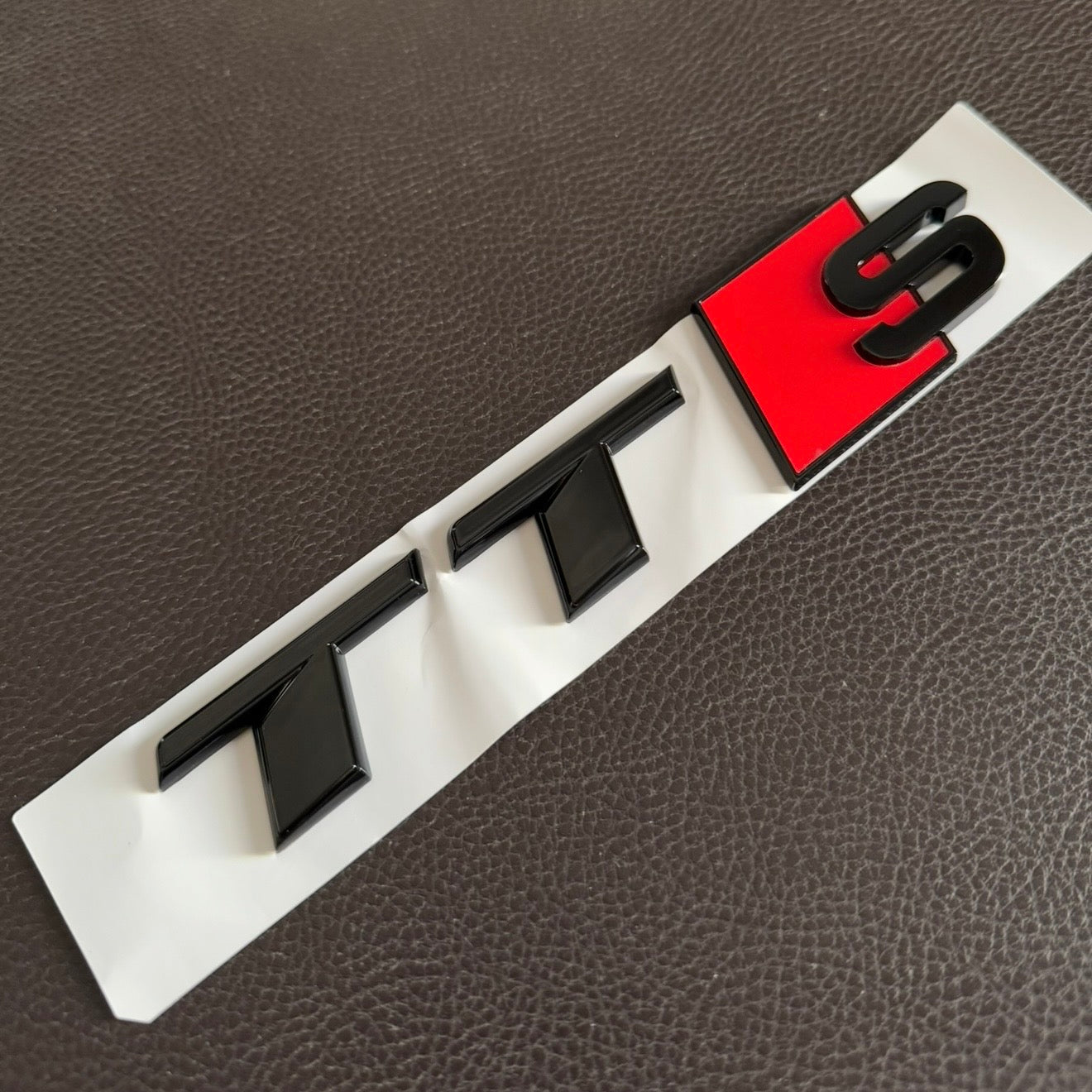 BADGE NERO BAULE POSTERIORE