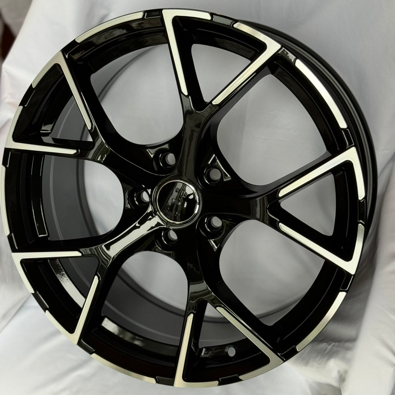 CERCHI RS3 8Y 18"