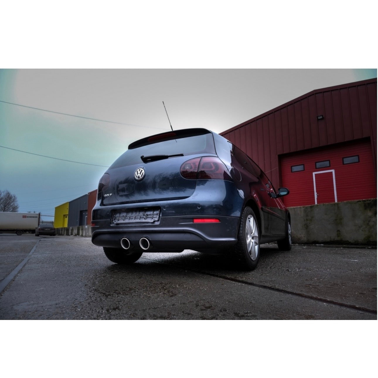 PARAURTI POSTERIORE GOLF MK5 2003-2008 LOOK R32