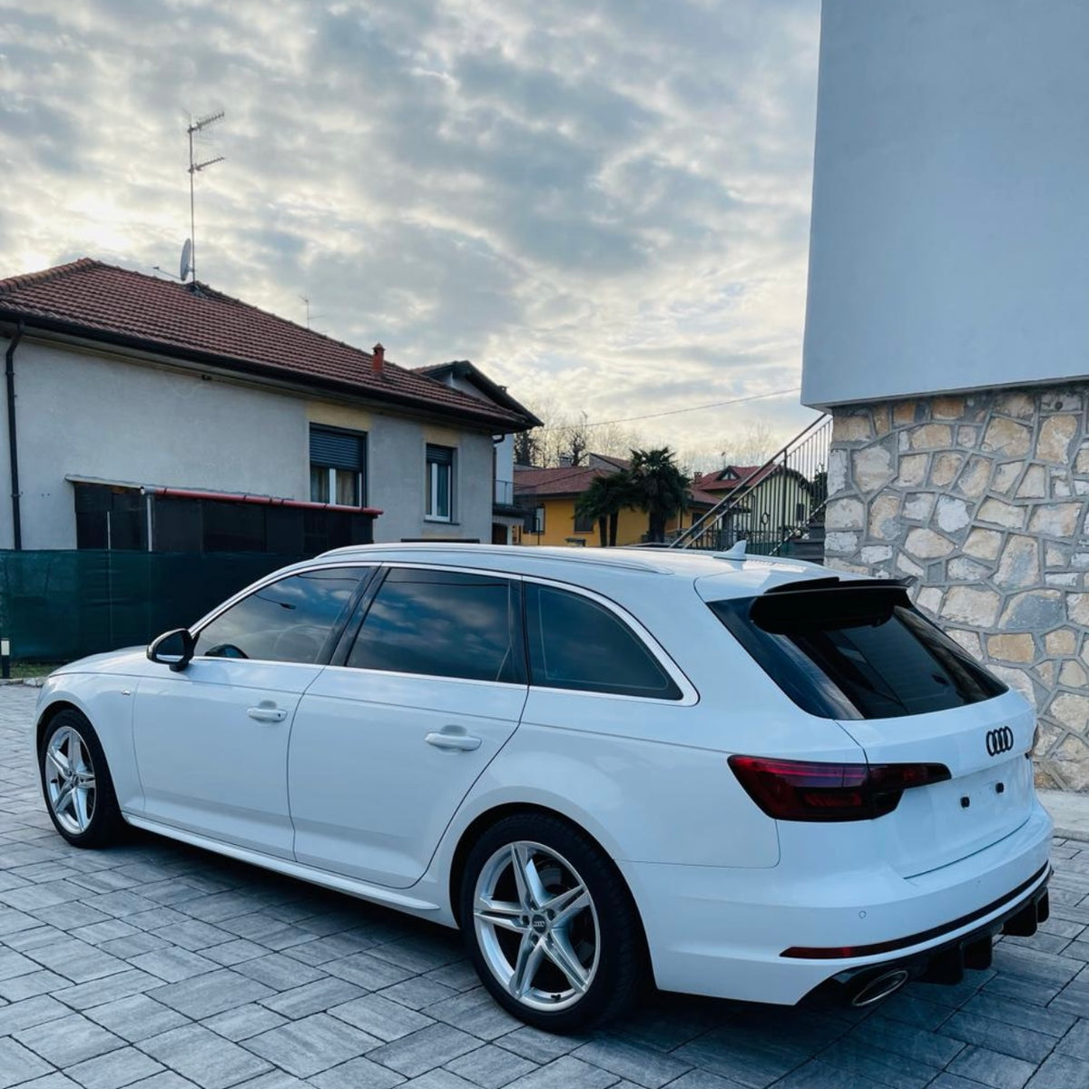 DIFFUSORE A4 B9 2016-2019 RS4 LOOK X S-LINE