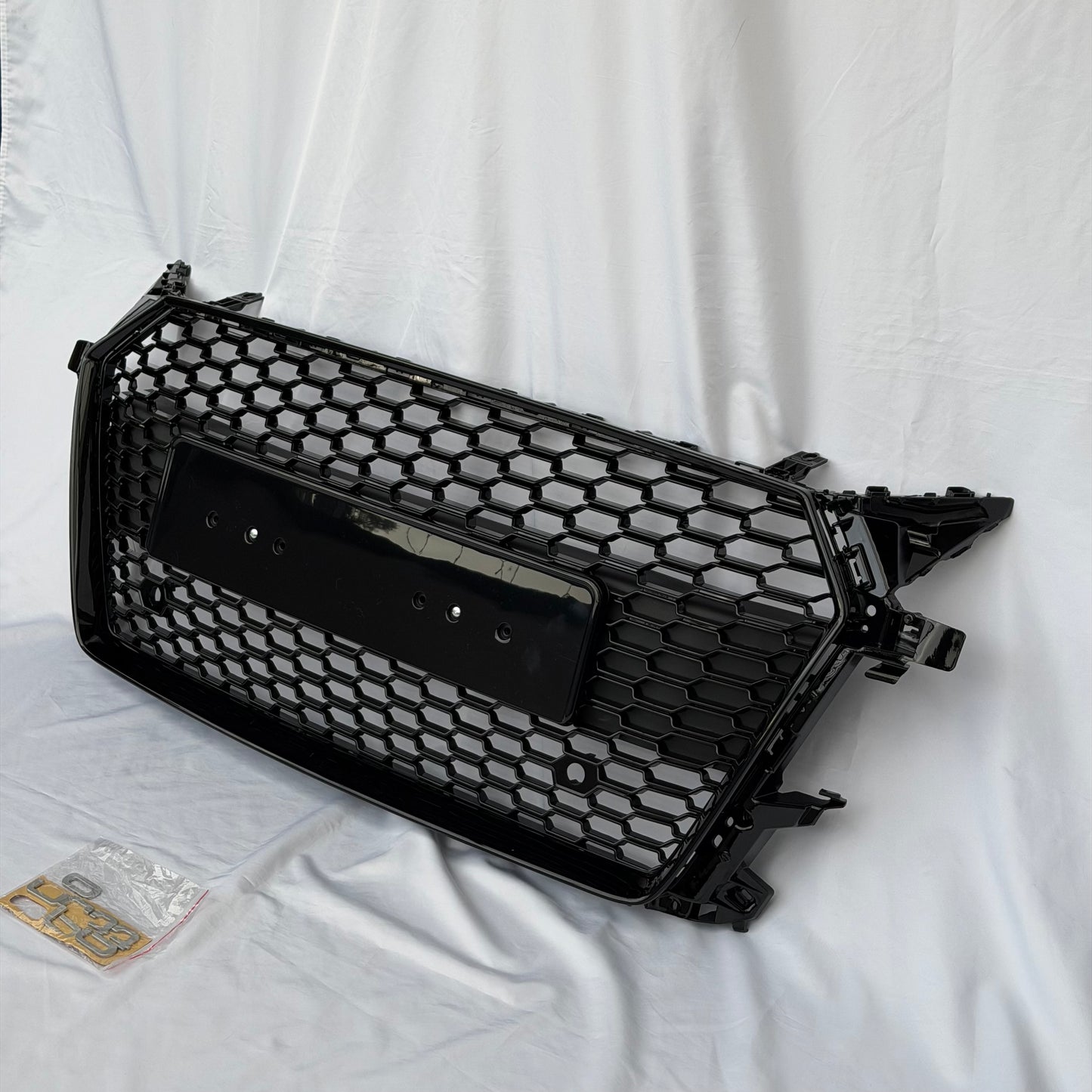 GRIGLIA TT 8S MK3 2014-2023 TIPO RS QUATTRO