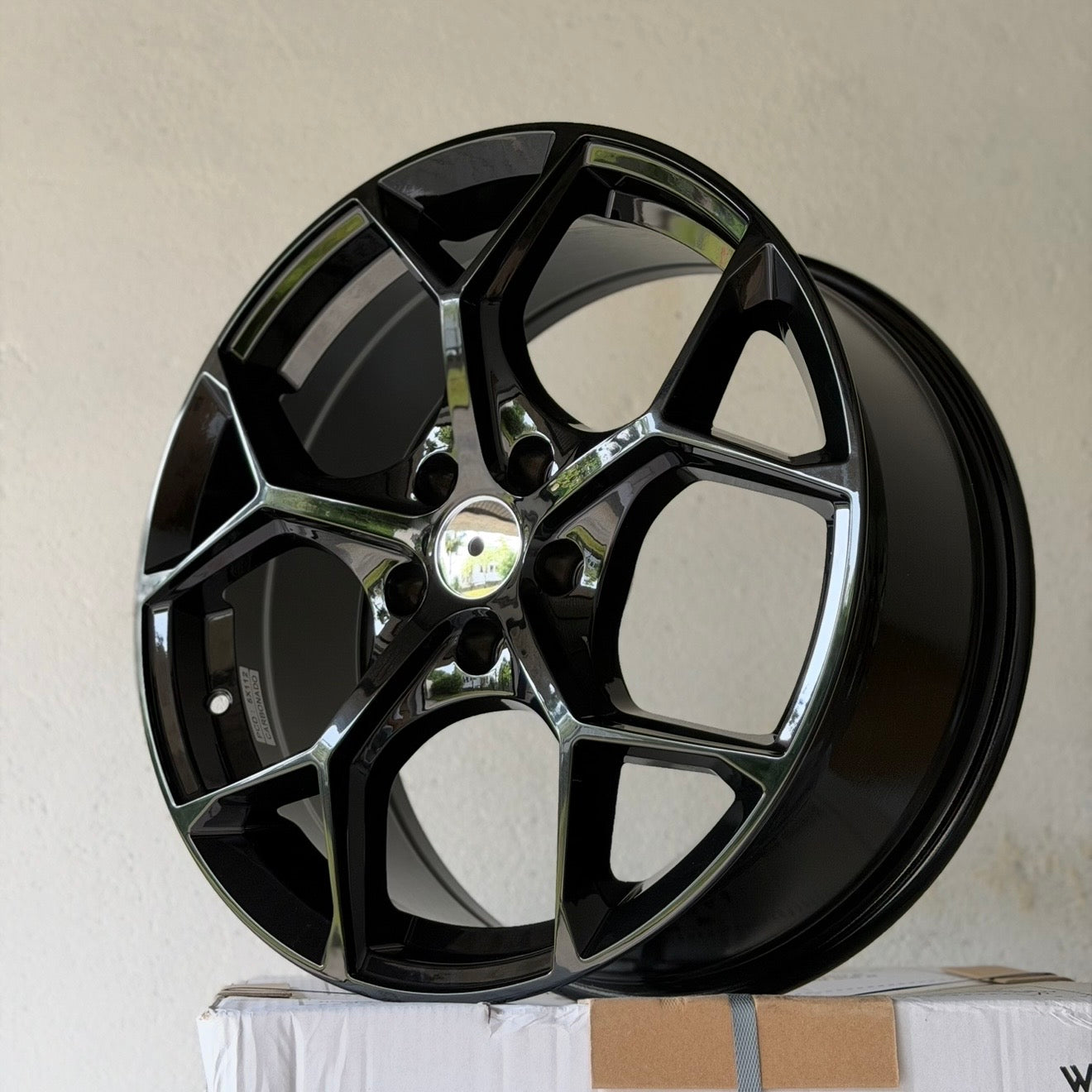 CERCHI NEW RS6 18" NERI LUCIDI ET30