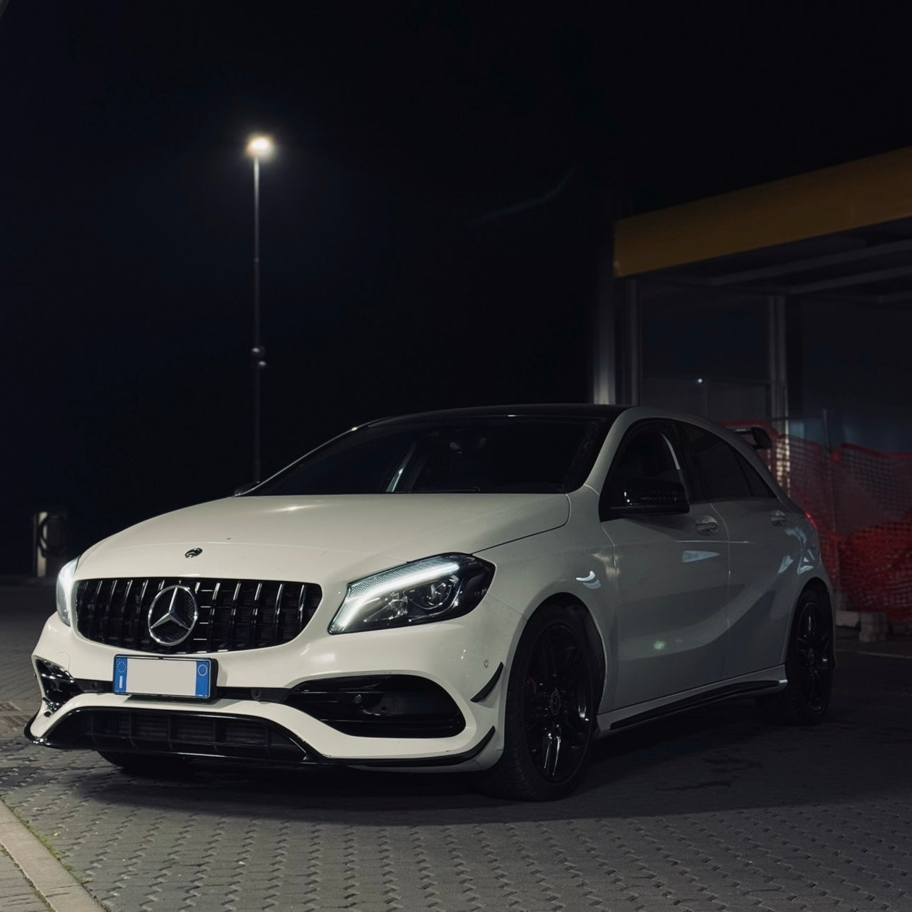 KIT SPLITTER PARAURTI ANTERIORE CLASSE A 2015-2018 AMG